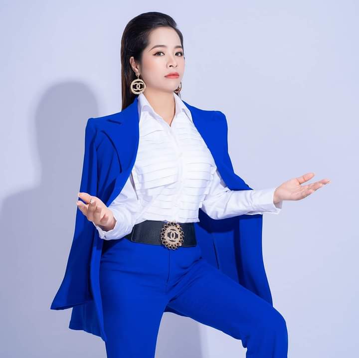 Diễm Linh - Nữ doanh nhân thu nhập tỷ đồng nhờ kinh doanh mỹ phẩm online